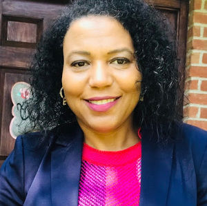 Meet your Posher, Monica